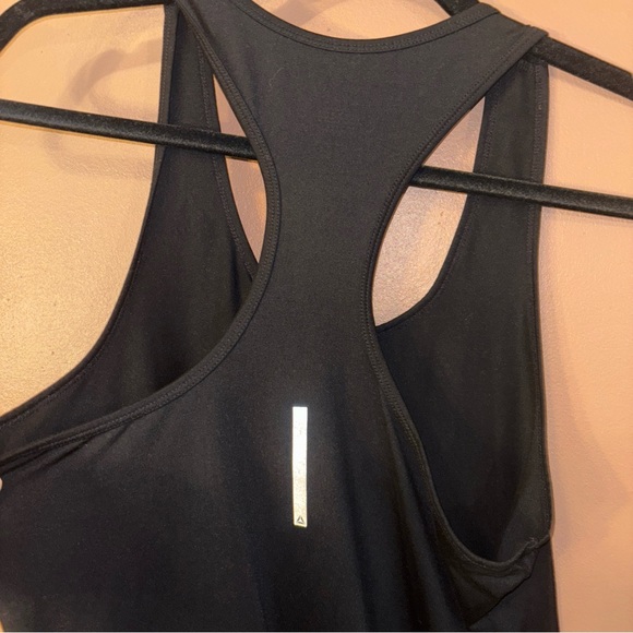 Reebok Women’s US Performance Mesh Tank Top  Black Size Small - Picture 7 of 7